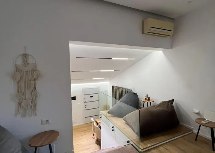 Dennys At Komuna E Parisit 公寓 地拉那