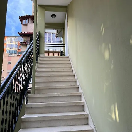 Dennys At Komuna E Parisit Διαμέρισμα *